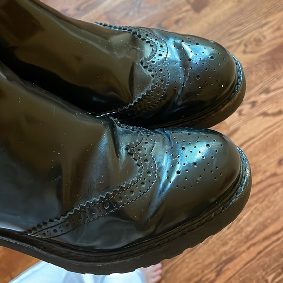 Cesare Paciotti Glossy Black Patent Leather Boots - Picture 5 of 8